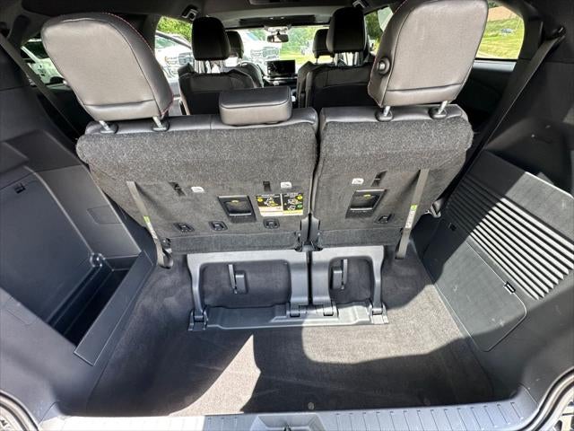 2025 Toyota Sienna Base