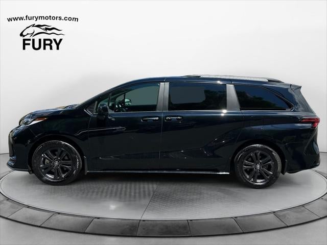2025 Toyota Sienna Base