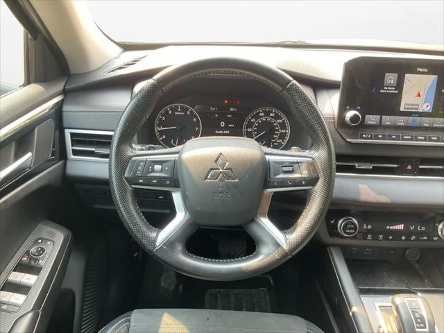 2022 Mitsubishi Outlander SE