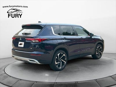2022 Mitsubishi Outlander SE