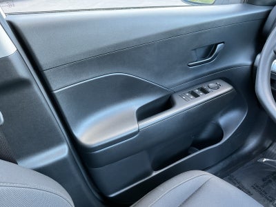 2025 Hyundai Kona SE