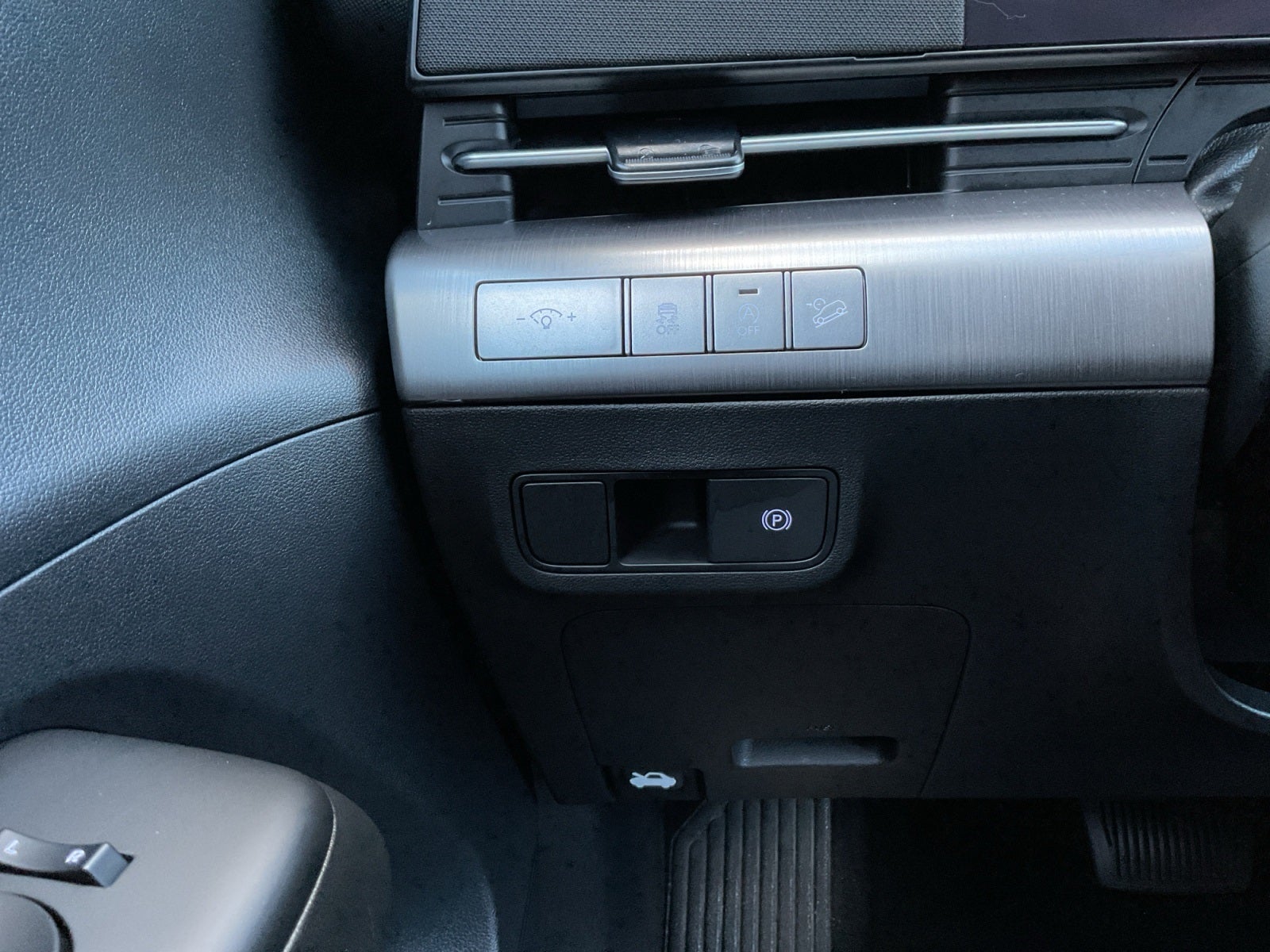 2025 Hyundai Kona SE