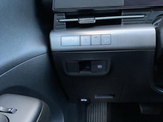 2025 Hyundai Kona SE