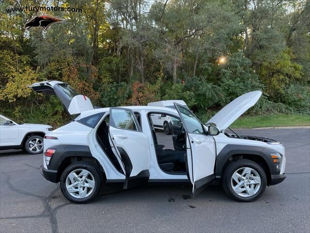 2025 Hyundai Kona SE