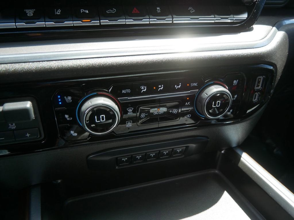 2024 Chevrolet Silverado 3500 HD High Country