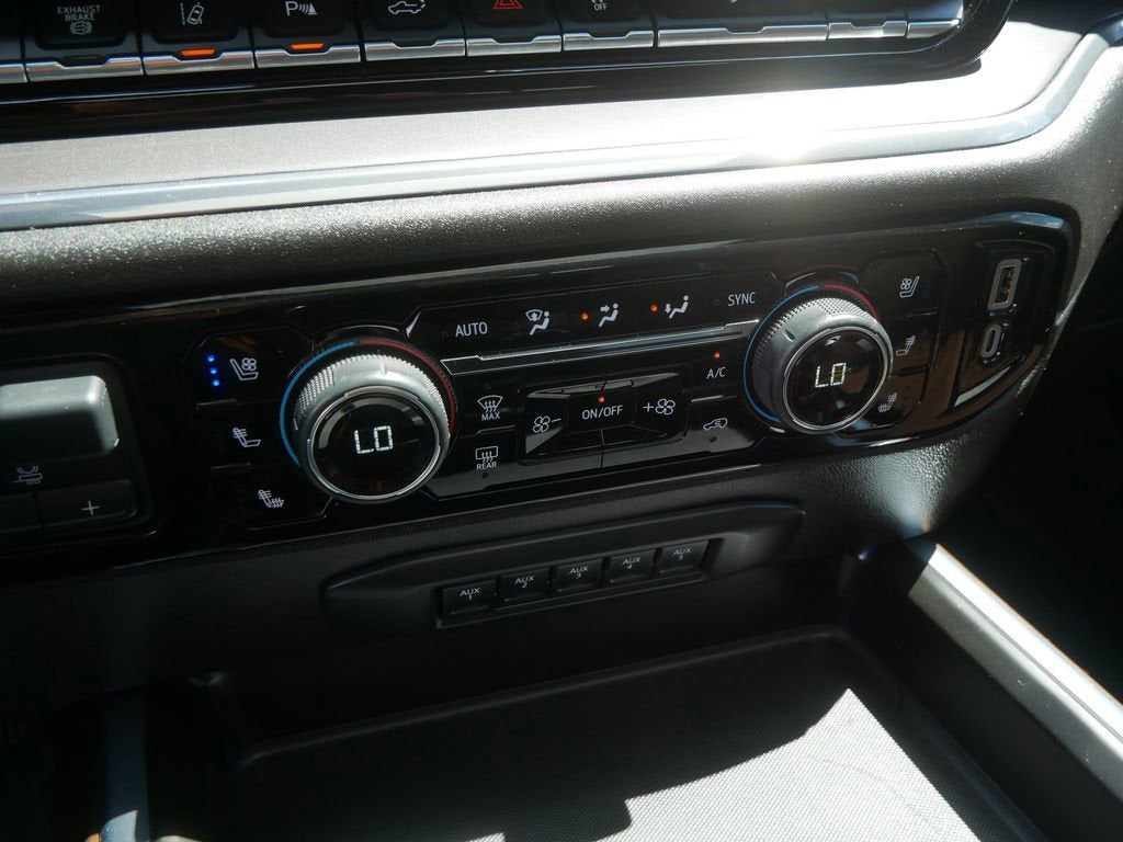 2024 Chevrolet Silverado 3500 HD High Country