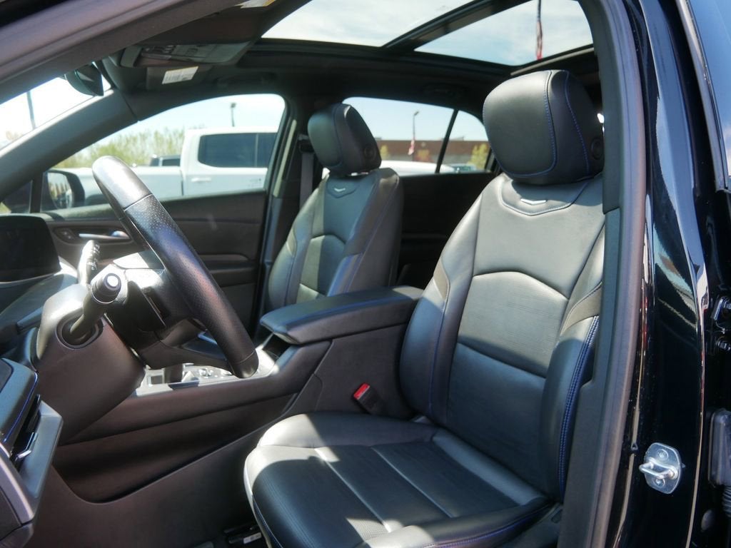 2024 Cadillac XT4 Sport