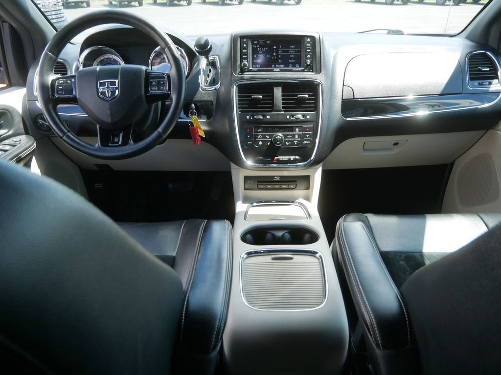 2016 Dodge Grand Caravan SXT Plus