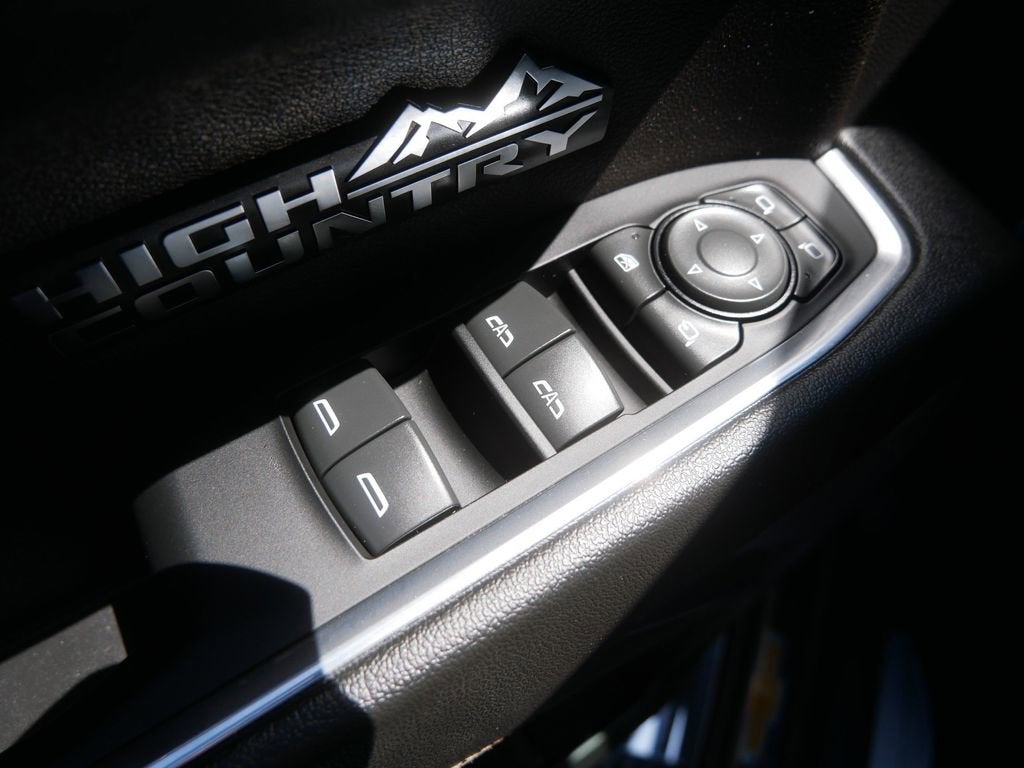 2022 Chevrolet Silverado 1500 High Country